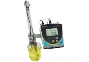 Eutech PC700 pH/电导率多参数测量仪