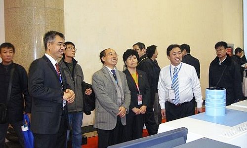 3 11月25日，中国分析测试协会理事长张泽院士、秘书长张渝英主任莅临我公司展位。