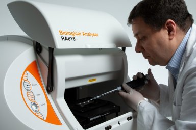 雷尼绍RA816生物分析仪 采集生化物种分布
