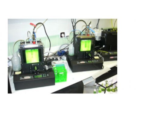  FMT150藻类培养与在线监测系统